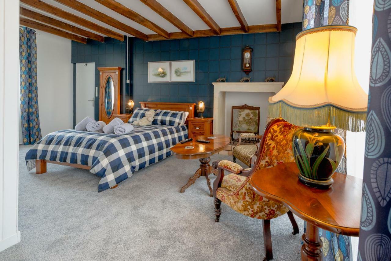 Auberge Du Noyer Londigny Bagian luar foto