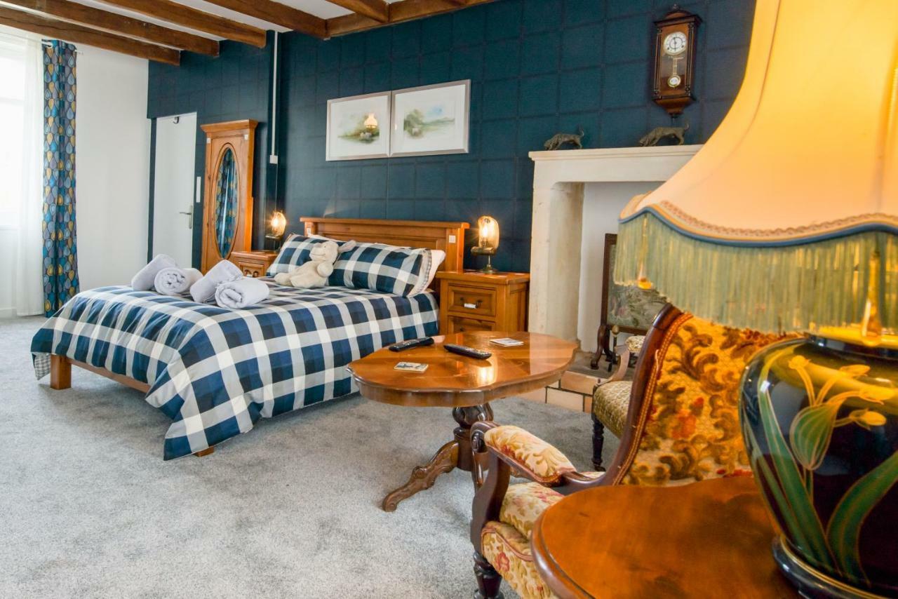 Auberge Du Noyer Londigny Bagian luar foto